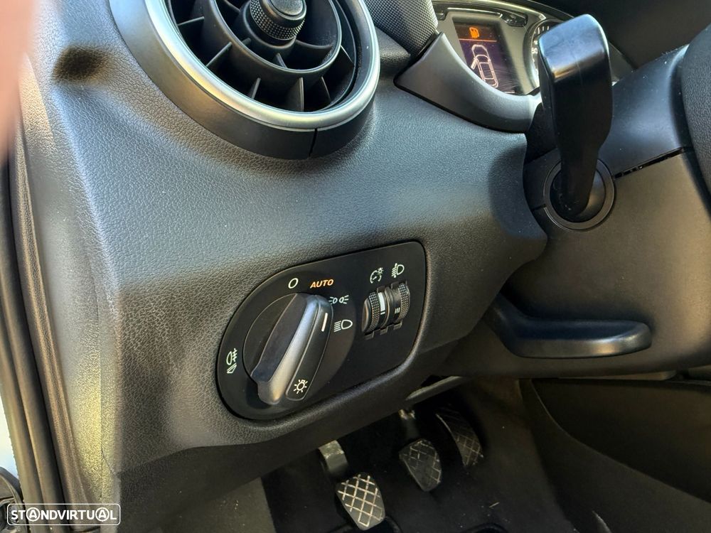 Audi A1 1.6 TDI S line Sport Pack - 21