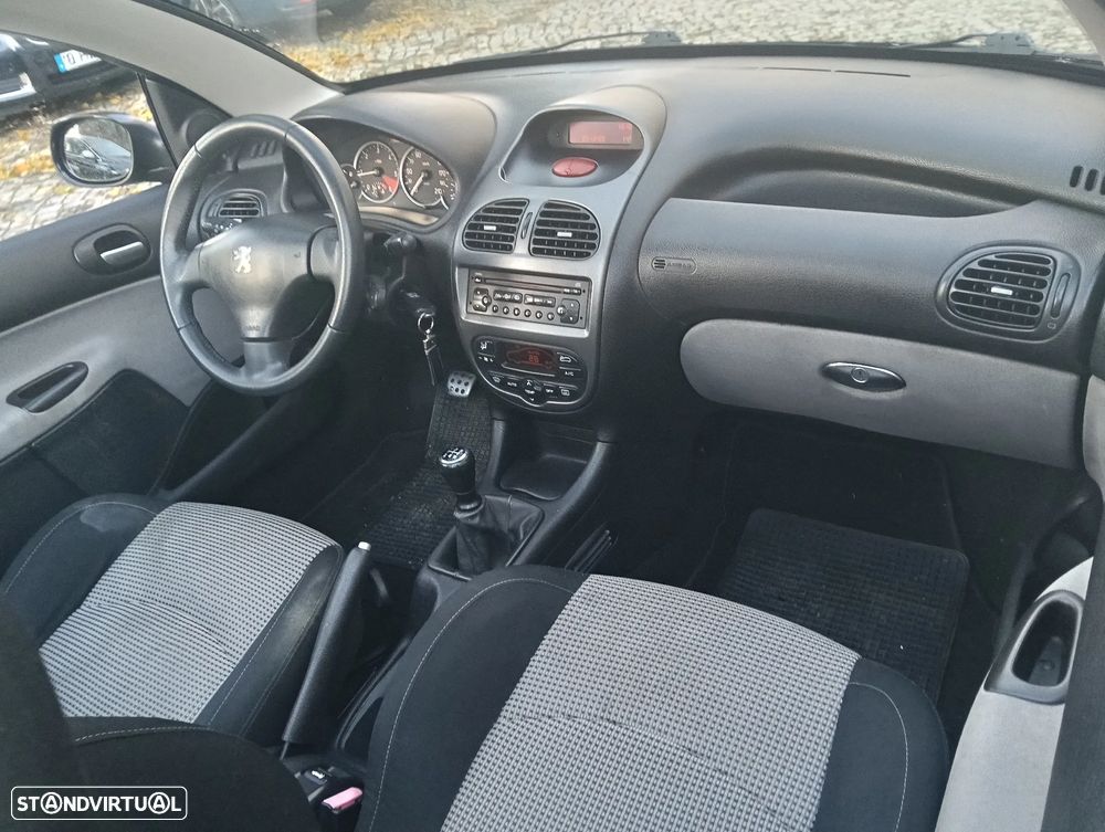 Peugeot 206 CC 1.6 HDi - 25
