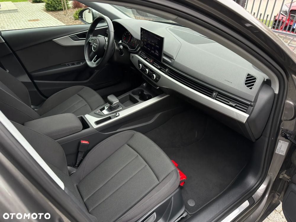 Audi A4 Avant 35 TFSI mHEV S tronic - 35