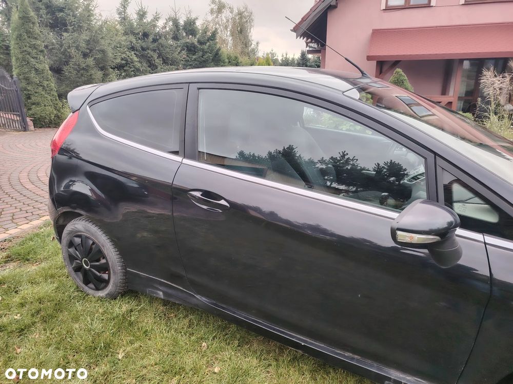 Ford Fiesta 1.25 Ambiente EU5 - 4