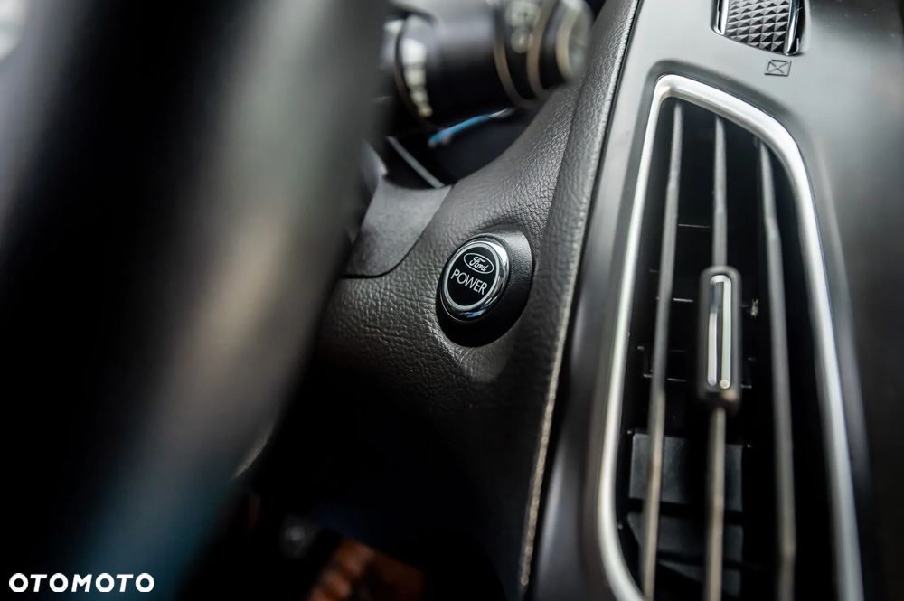 Ford Focus 1.6 EcoBoost Start-Stopp-System Champions Edition - 34