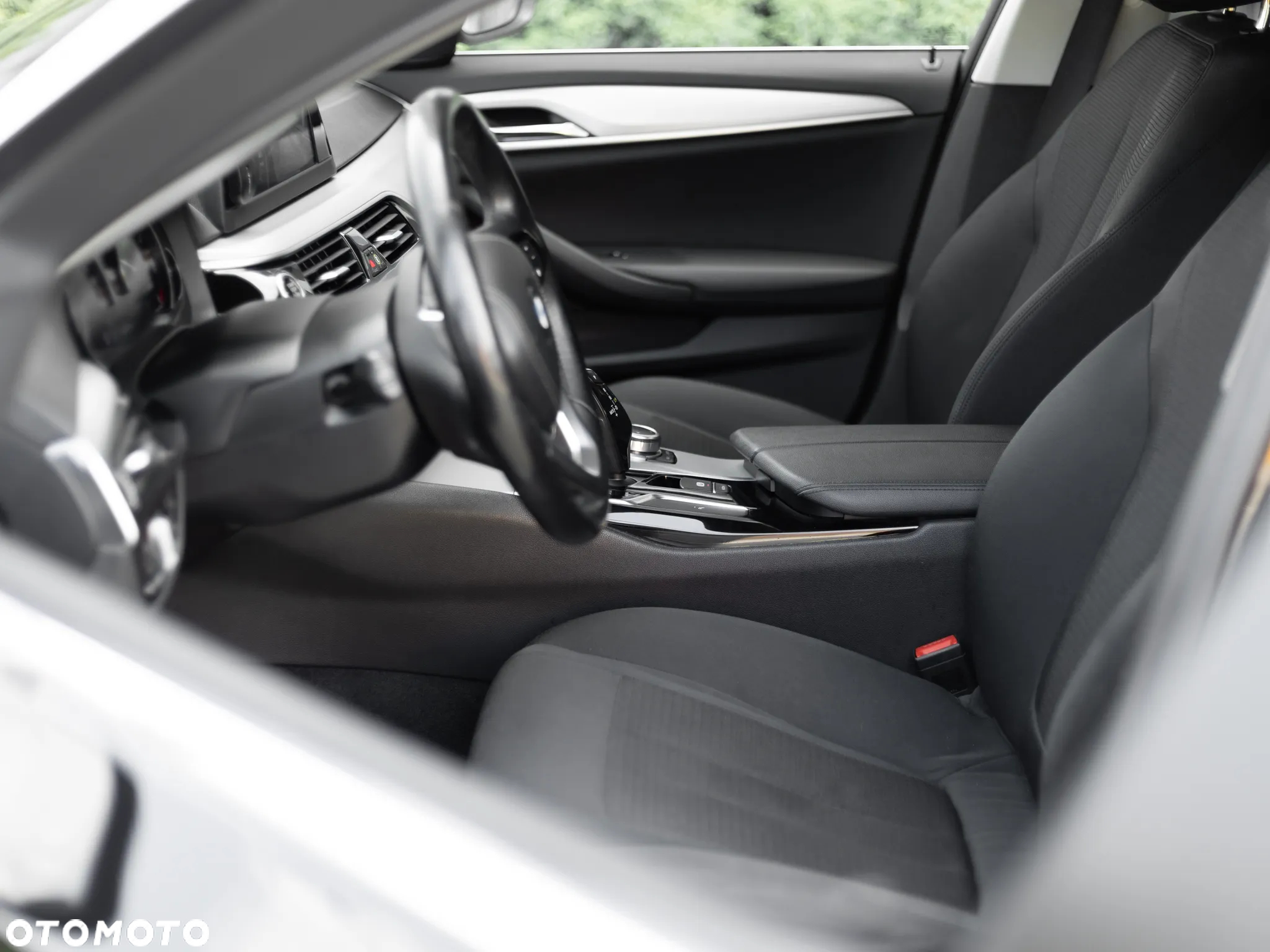 BMW Seria 5 518d - 4