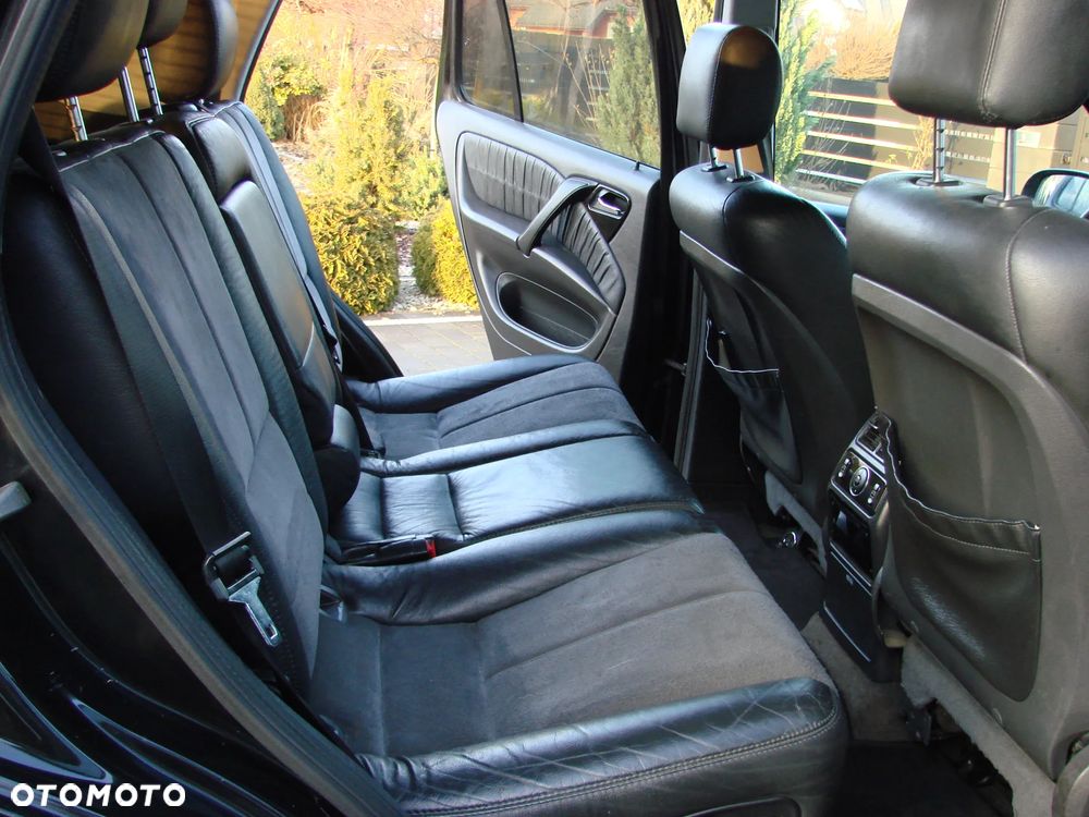 Mercedes-Benz ML - 28