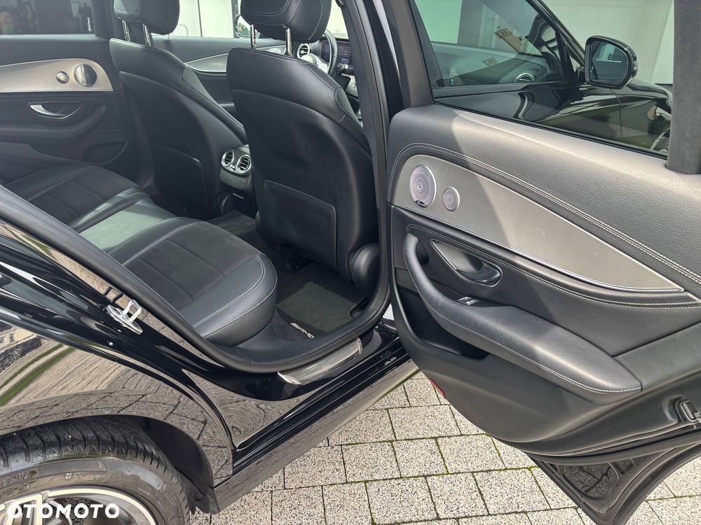 Mercedes-Benz Klasa E 220 d 4-Matic 9G-TRONIC - 12