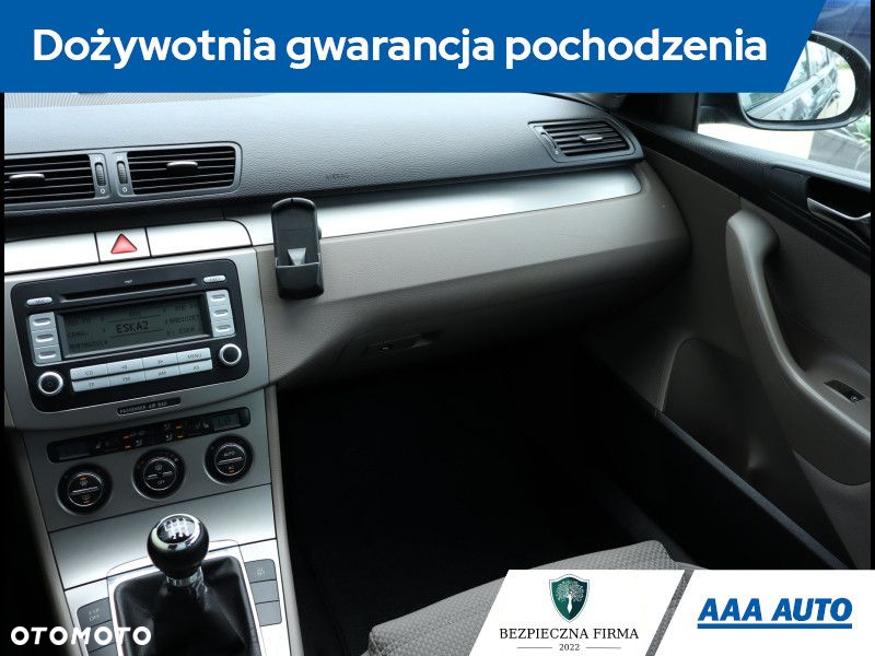 Volkswagen Passat - 9