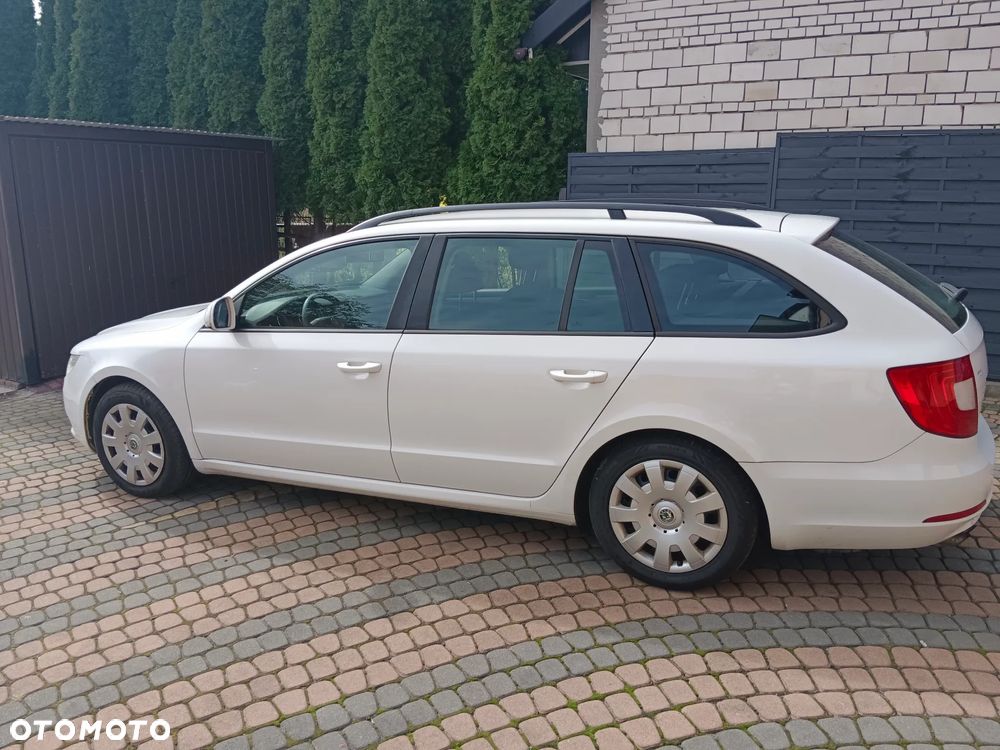 Skoda Superb 1.6 TDI Active - 10