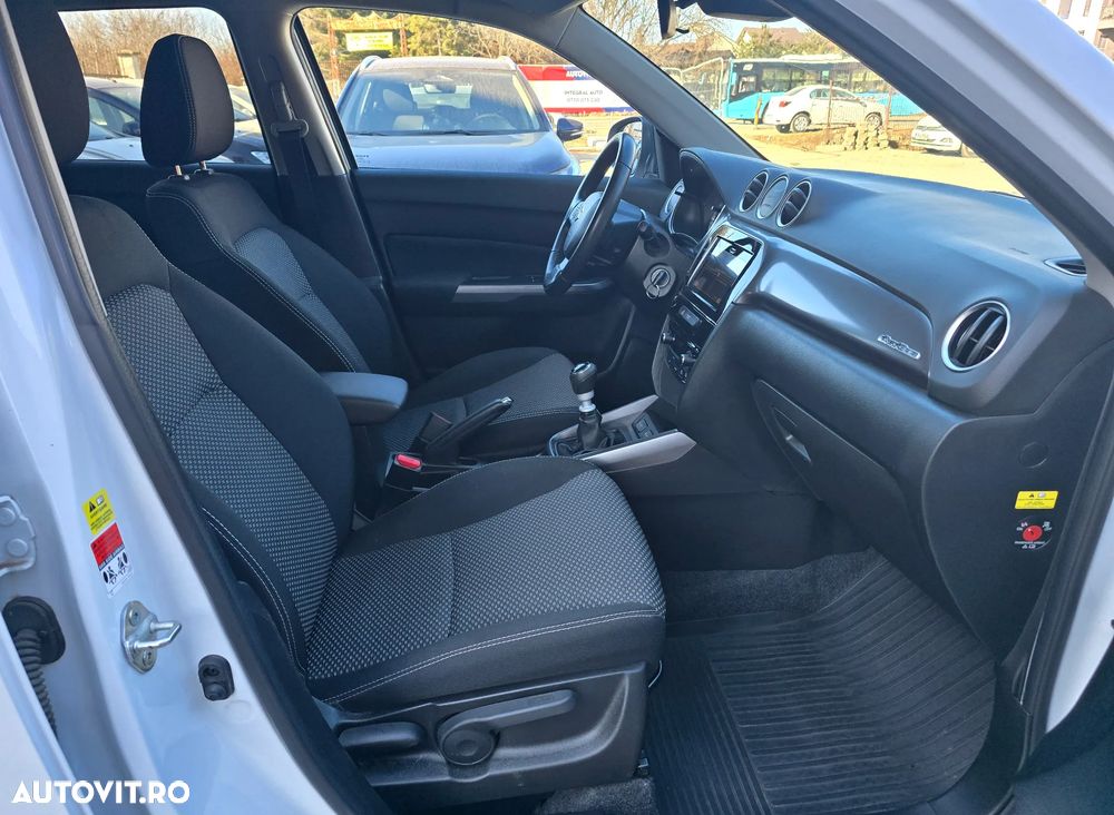 Suzuki Vitara 1.4 Boosterjet AllGrip MHEV Passion - 9