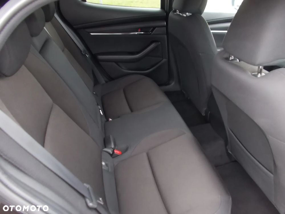 Mazda 3 SKYACTIV-D 1.8 - 9