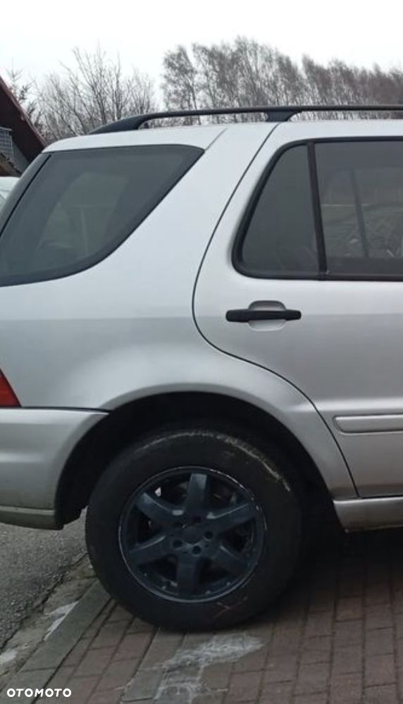 Mercedes-Benz ML - 11