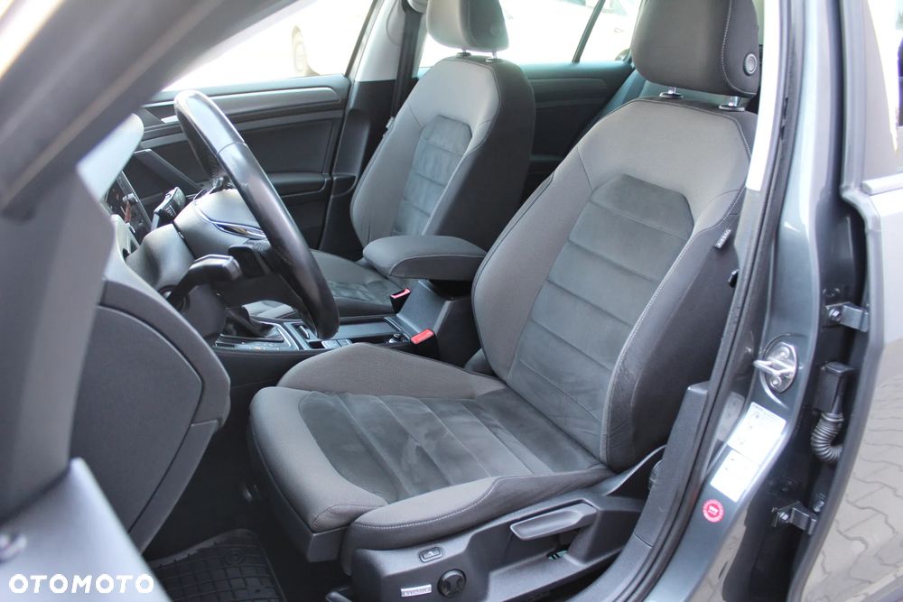 Volkswagen Golf 2.0 TDI R-Line DSG - 10