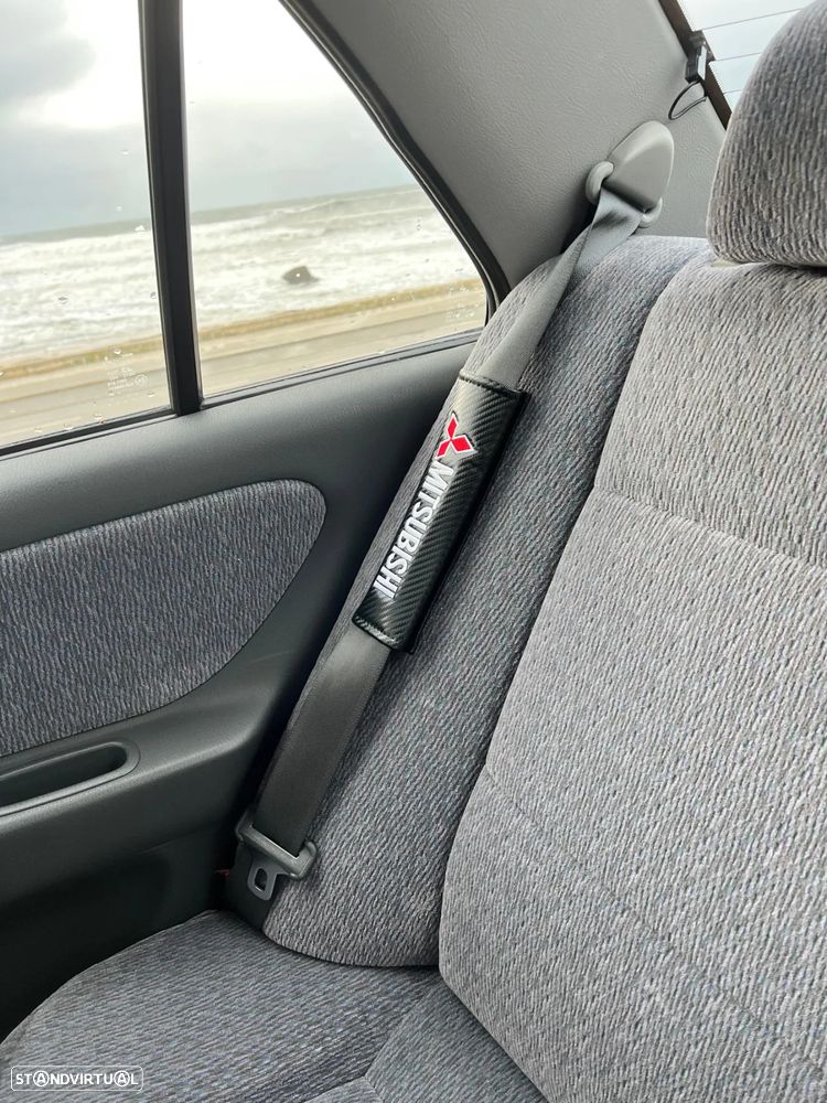 Mitsubishi Lancer 1300 GLXi - 26