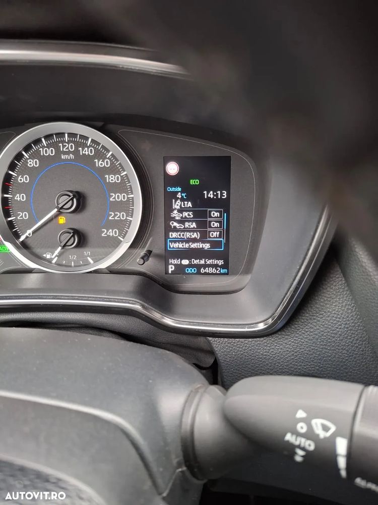 Toyota Corolla 1.8 Hybrid Business Edition - 18