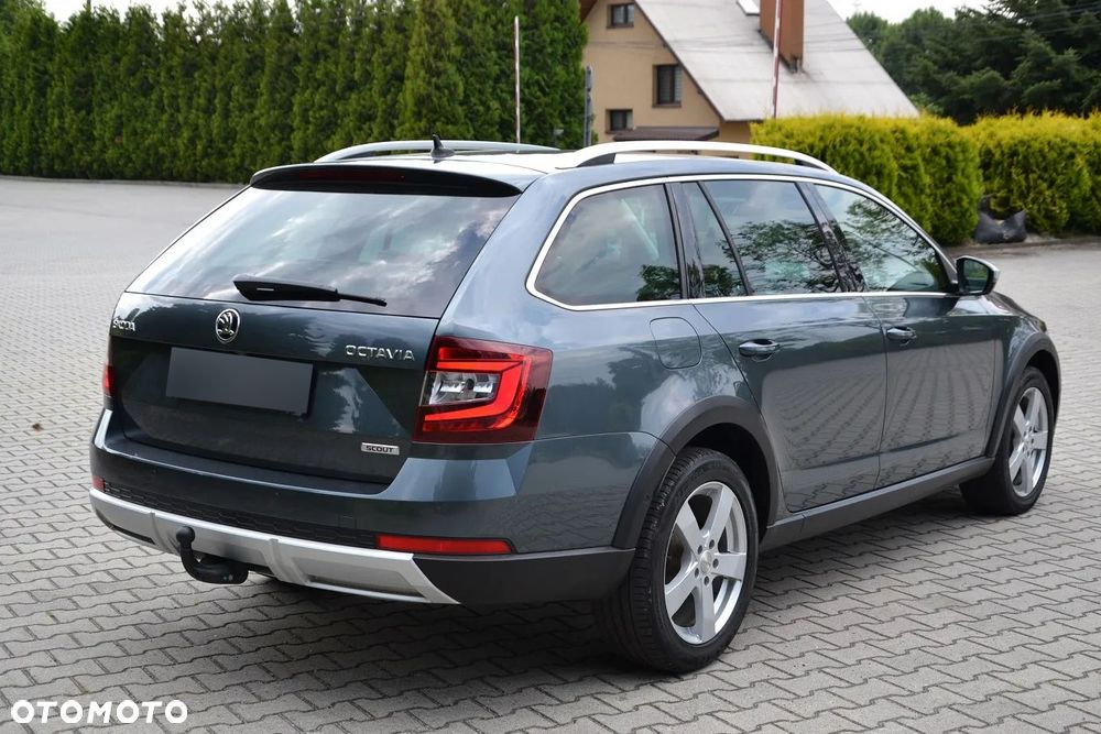 Skoda Octavia 2.0 TDI 4x4 Elegance DSG - 10