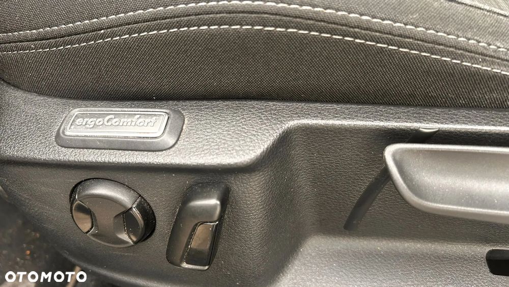 Volkswagen Passat 2.0 TSI Elegance DSG - 13
