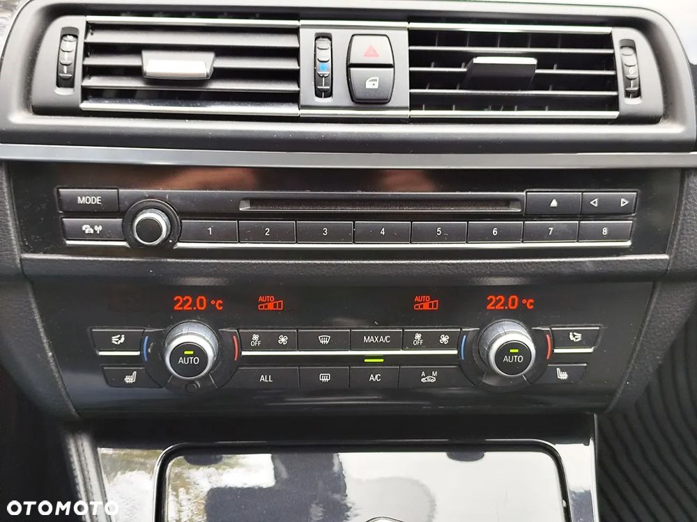 BMW Seria 5 525d xDrive Touring Sport-Aut Luxury Line - 22