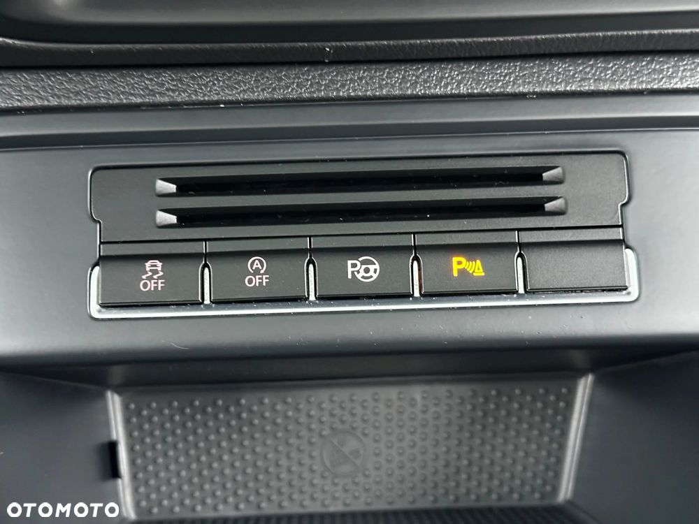 Volkswagen Tiguan - 36