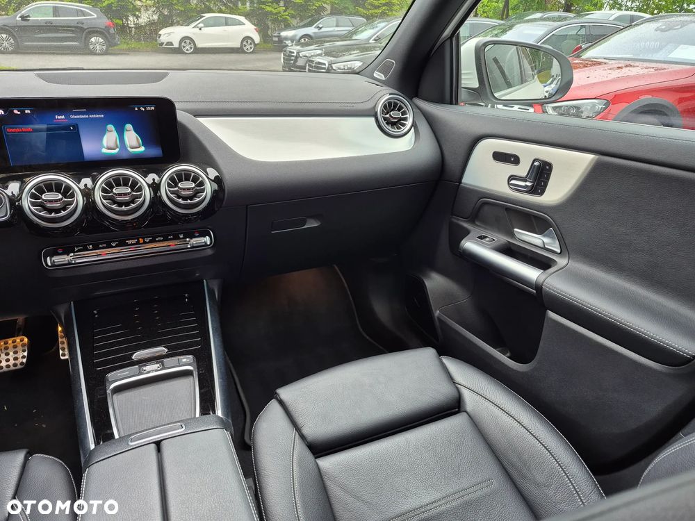 Mercedes-Benz EQA 300 4Matic - 26
