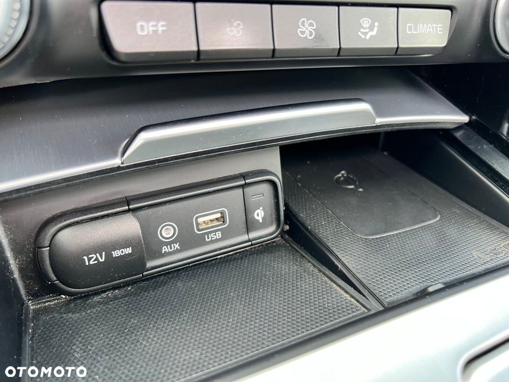 Kia Stinger - 30