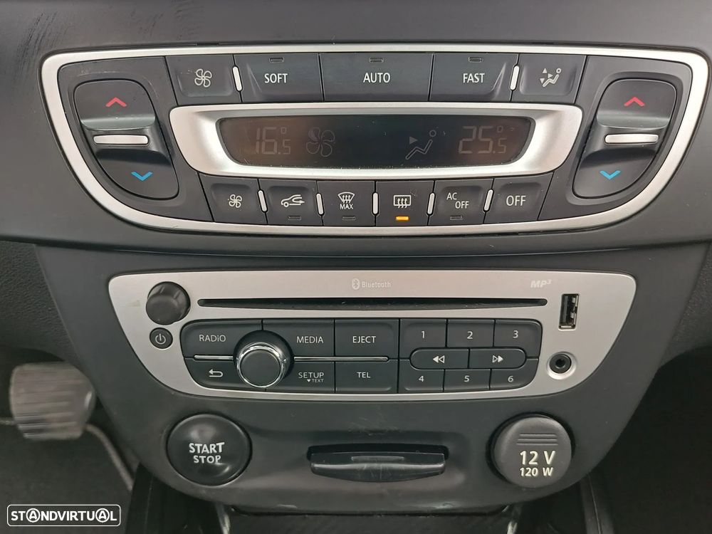 Renault Mégane Sport Tourer ENERGY dCi 130 Start & Stopp Bose Edition - 31