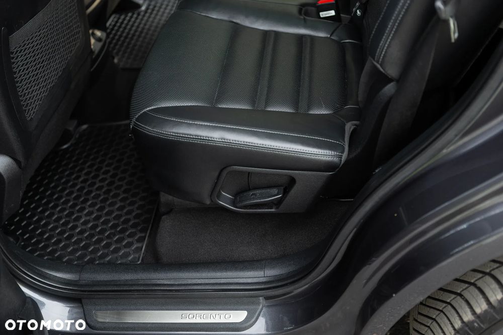 Kia Sorento - 37