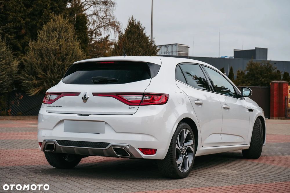 Renault Megane ENERGY TCe 205 EDC GT - 10