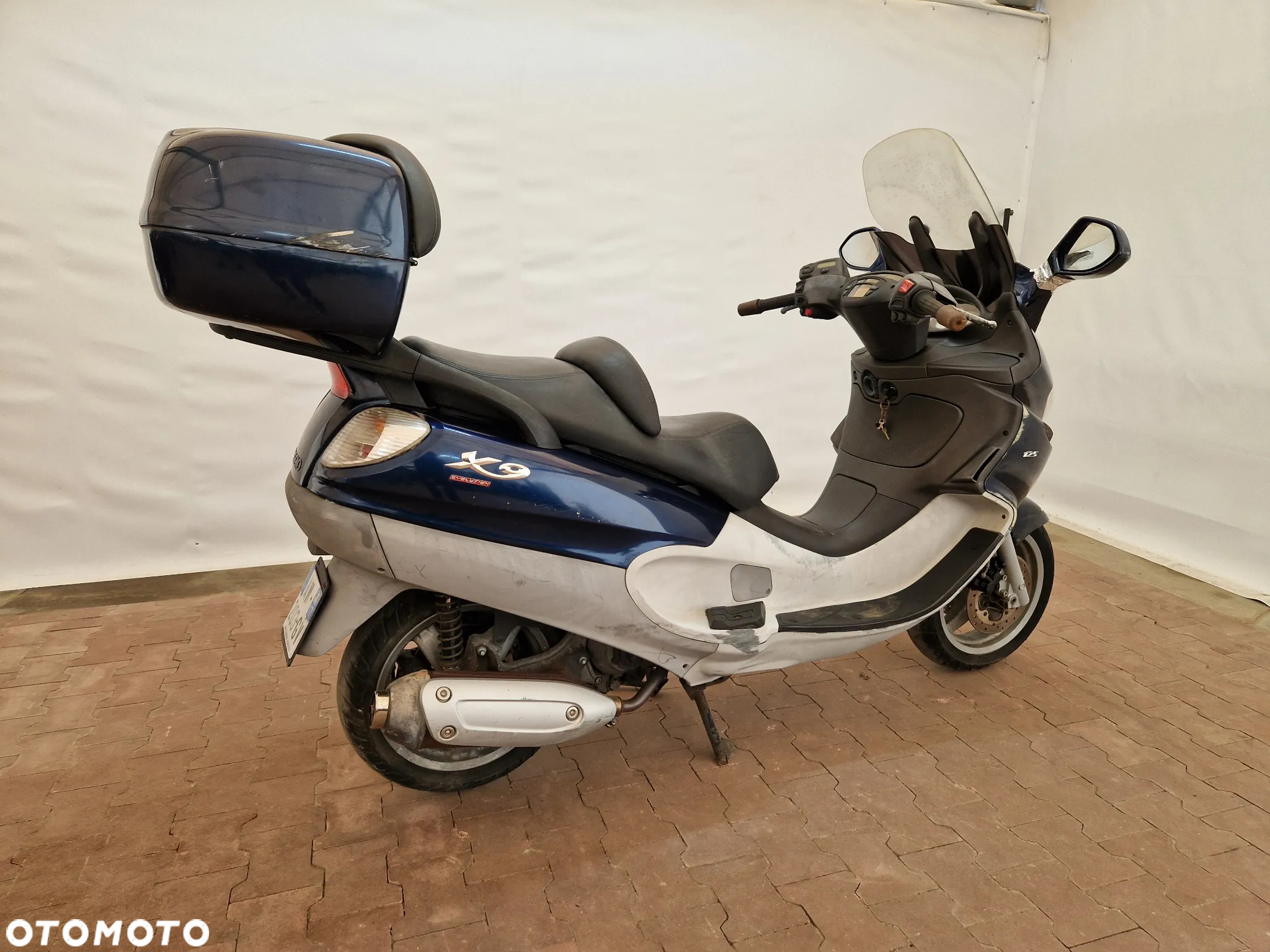 Piaggio X9 - 12