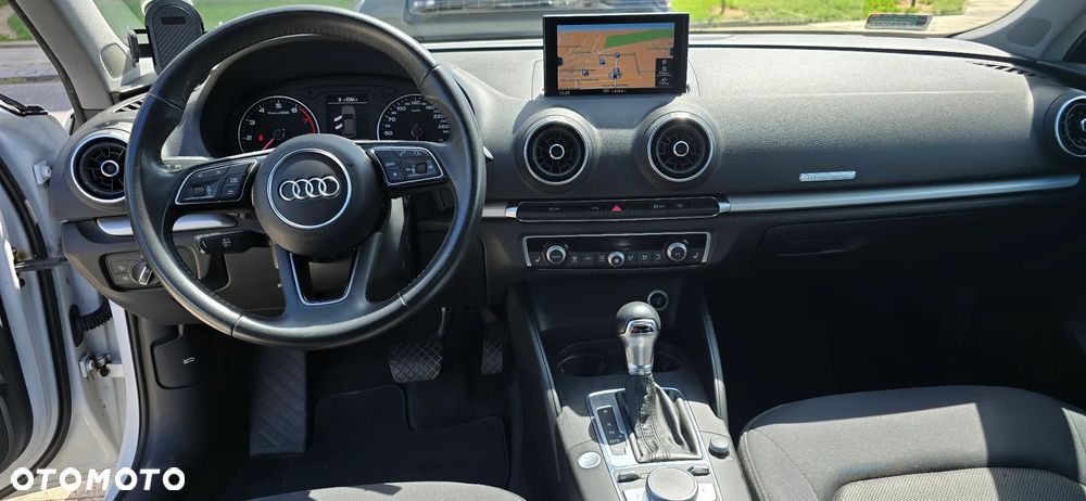 Audi A3 Sportback 1.5 TFSI S tronic - 12