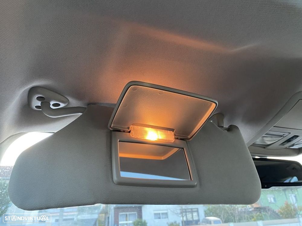 Chrysler 300 C Touring 3.0 CRD - 36