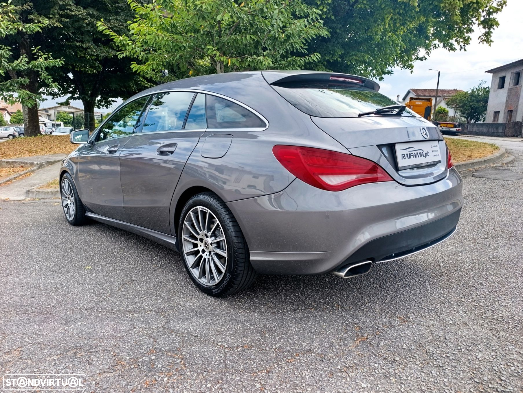 Mercedes-Benz CLA 180 Shooting Brake d BlueEFFICIENCY Edition - 4