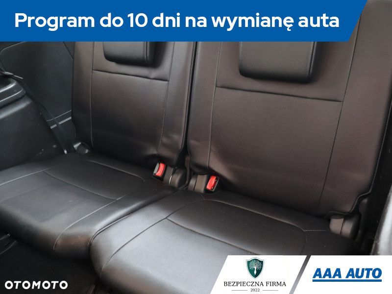 Mitsubishi Outlander - 20