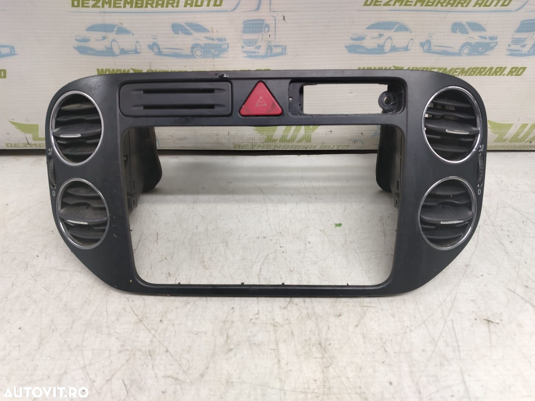 Grila centrala bord 5m0858071j Volkswagen VW Golf Plus 1 [2004 - 2009 - 1