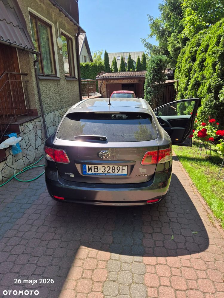 Toyota Avensis 1.8 Premium - 7