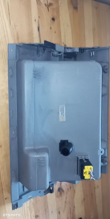 SCHOWEK  PASAŻERA VW TOURAN 1T1857097 - 2
