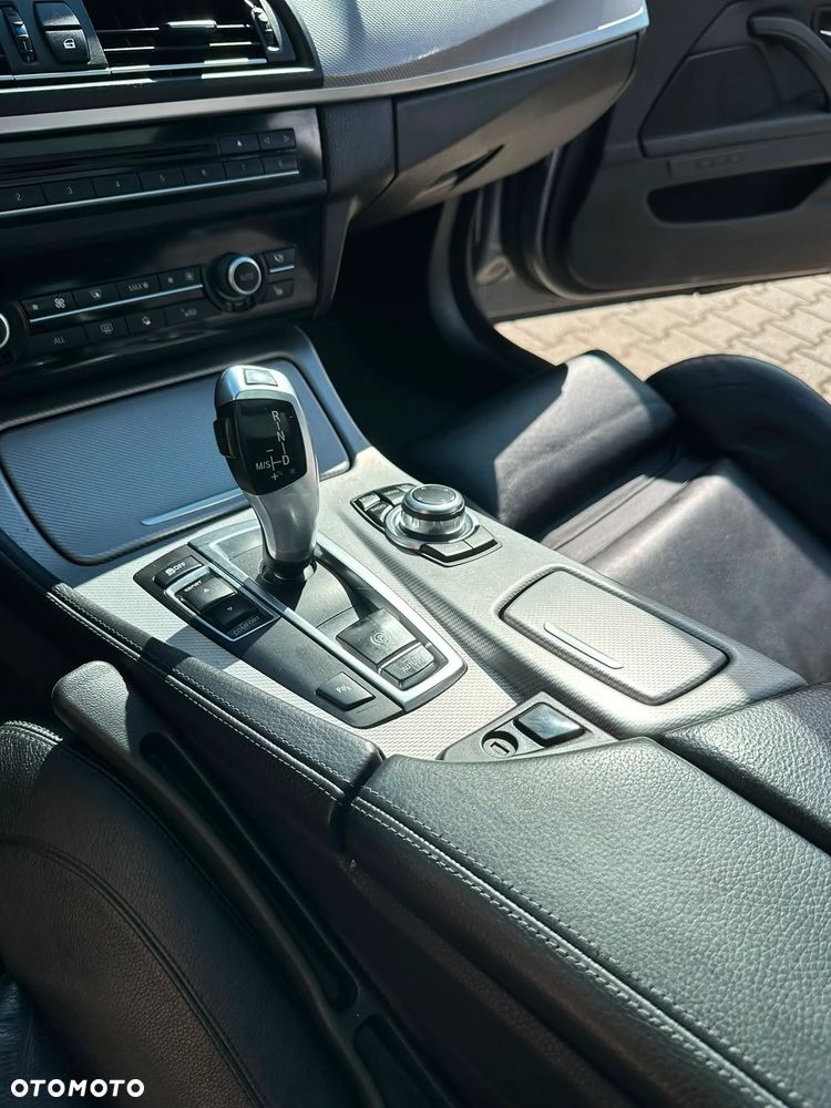 BMW Seria 5 520d - 31