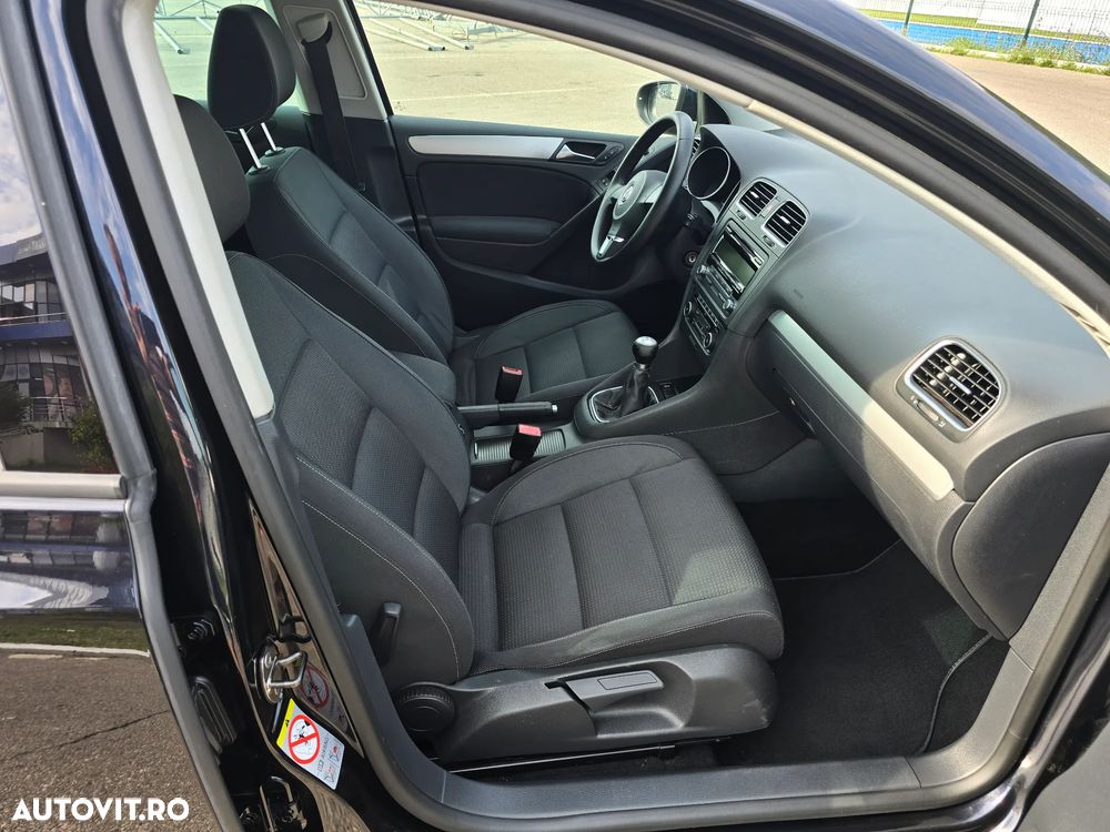 Volkswagen Golf - 6