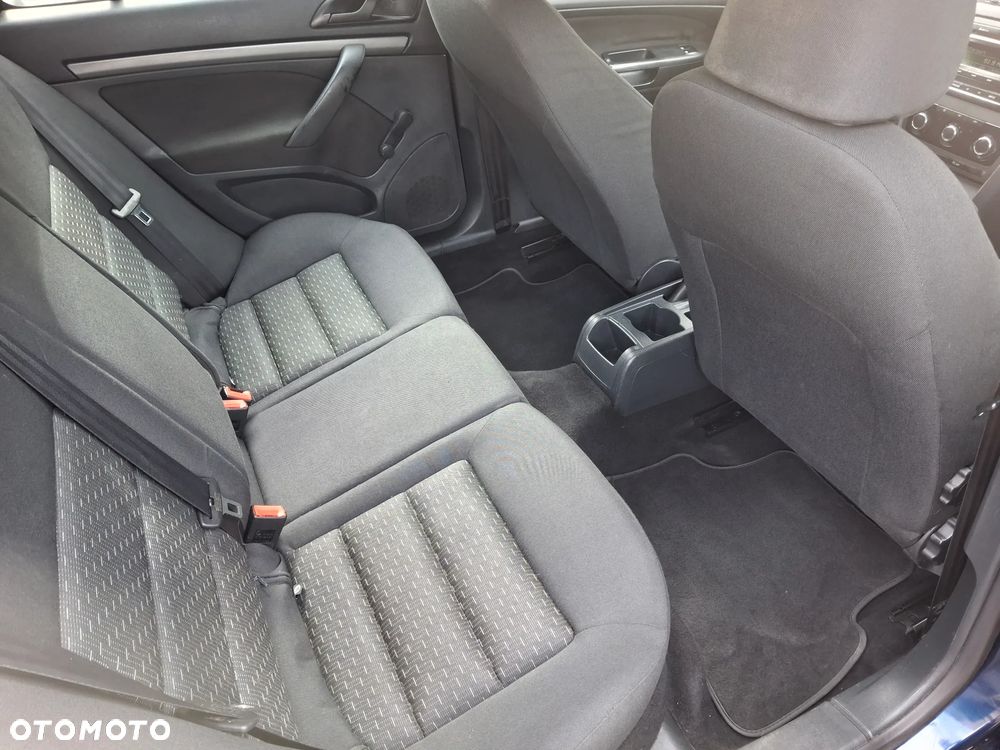 Skoda Octavia 1.6 TDI DPF Ambiente - 34