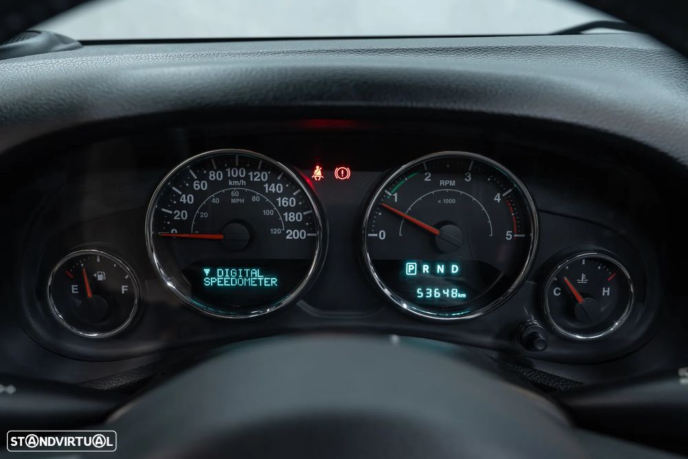 Jeep Wrangler 2.8 CRD Sport - 23