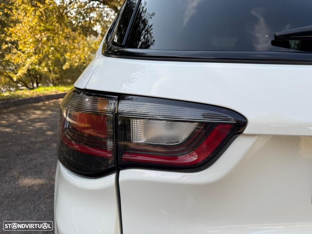 Jeep Compass 1.3 T-GDI 4xe PLUG-IN HYBRID Auto First Edition Urban - 30