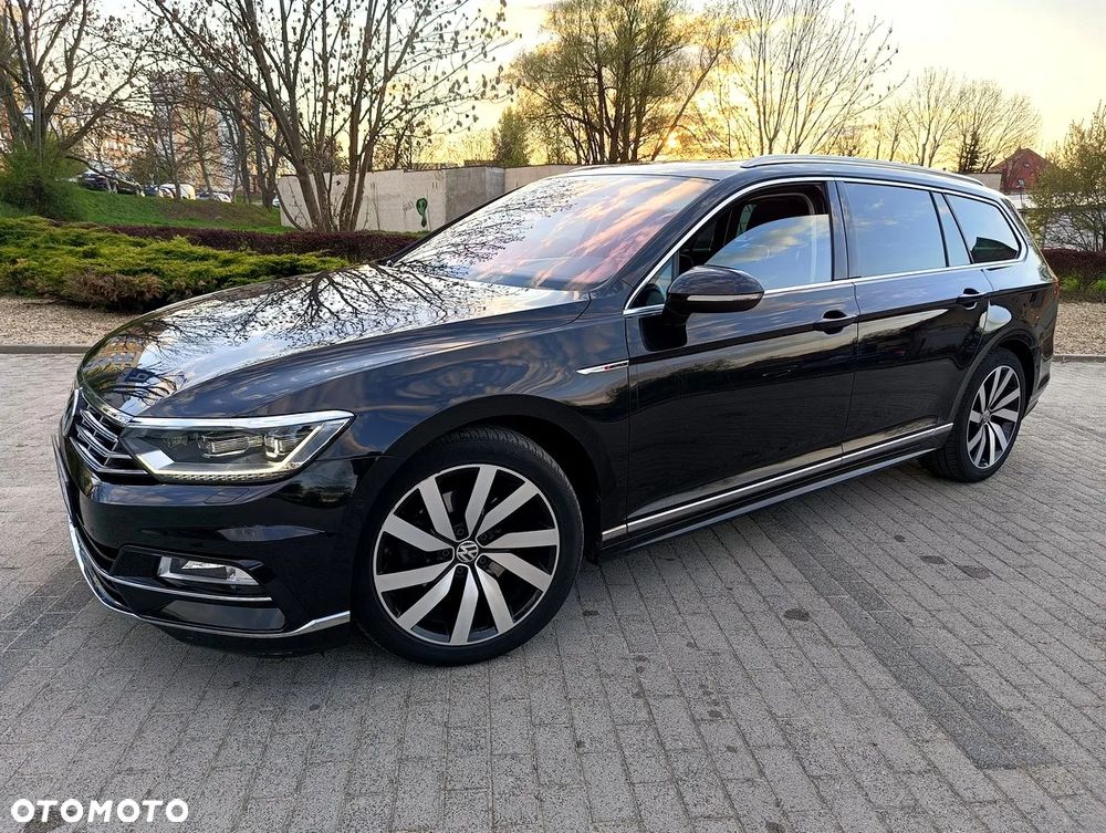 Volkswagen Passat Variant 2.0 TDI SCR DSG 4Motion Business - 24