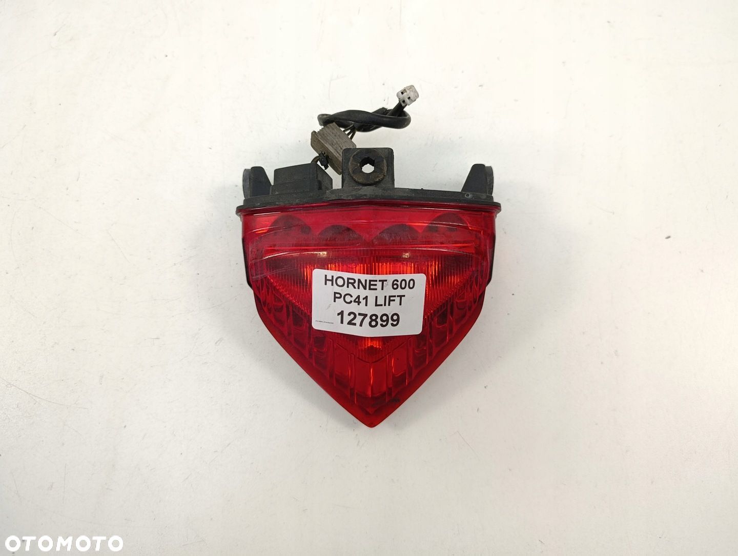 HONDA HORNET 600 PC41 LIFT LAMPA TYLNA TYŁ - 1