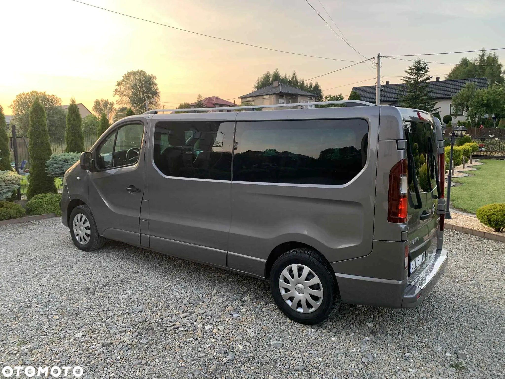 Opel Vivaro - 8