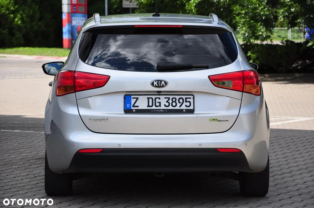 Kia Ceed 1.6 GDI ISG Spirit - 18