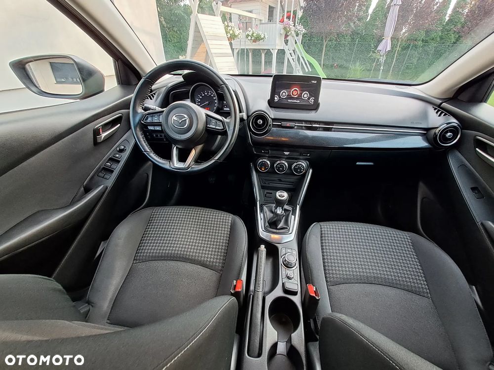 Mazda 2 - 16
