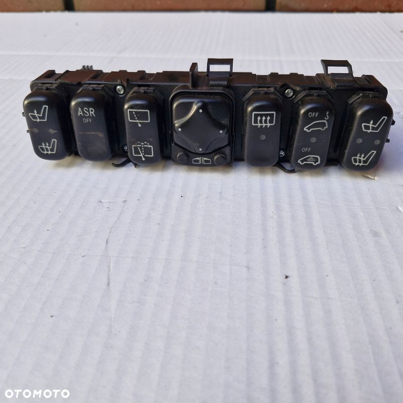 Mercedes-Benz OE 1688203910 PANEL PRZEŁĄCZNIKI - 1