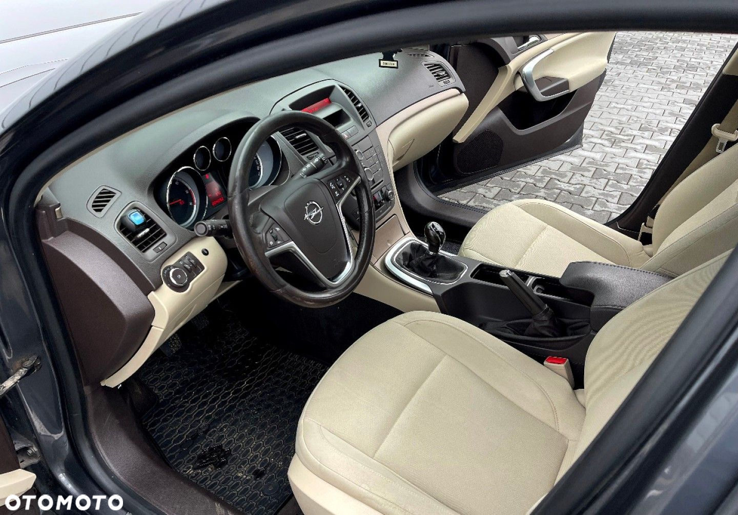 Opel Insignia - 13