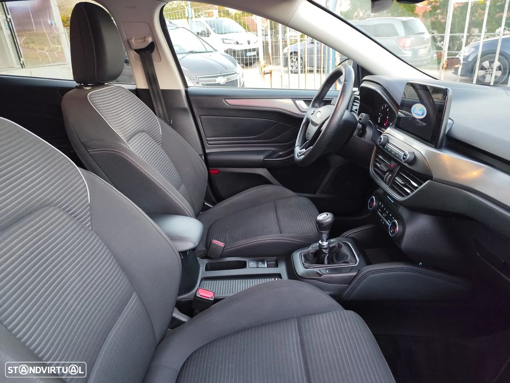 Ford Focus SW 1.5 TDCi EcoBlue Titanium - 8