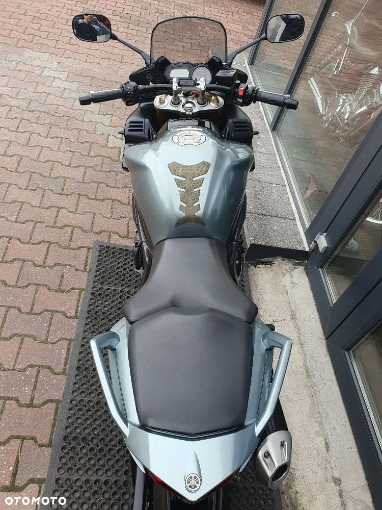 Yamaha FZ - 10