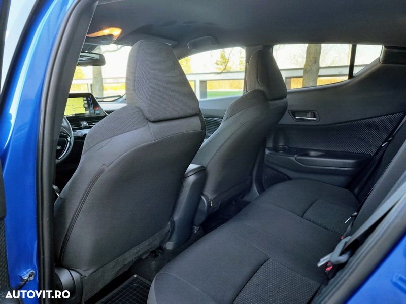 Toyota C-HR Lounge - 16