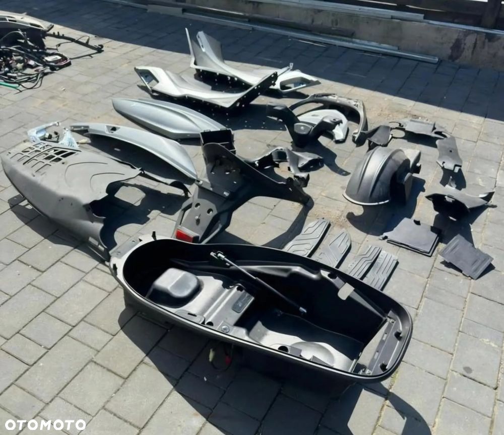 Koła plastiki hamulce Kymco xtown 300i 2019 - 7