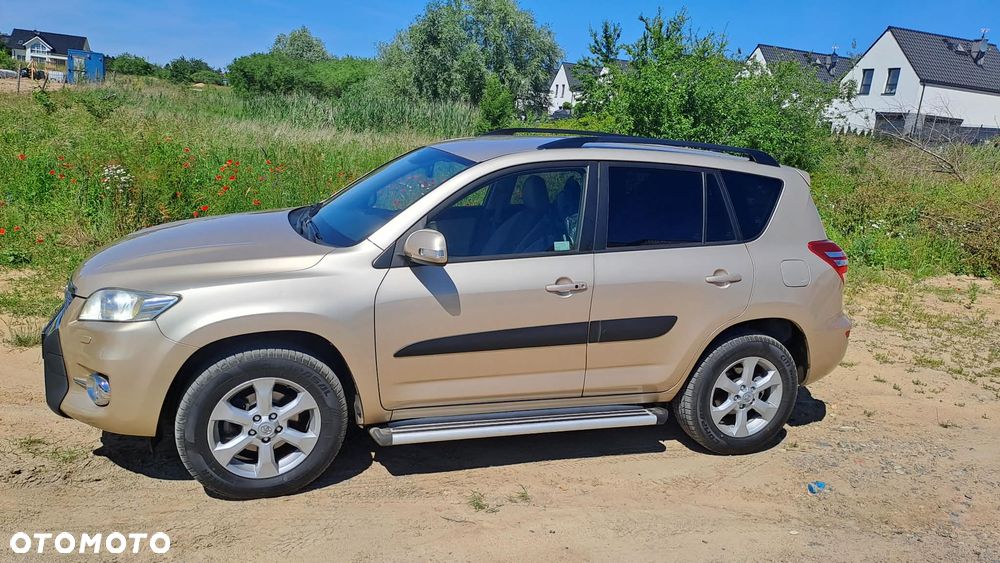 Toyota RAV4 2.0 VVT-i Prestige NAVI MS - 1